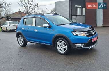 Позашляховик / Кросовер Dacia Sandero StepWay 2015 в Новоархангельську