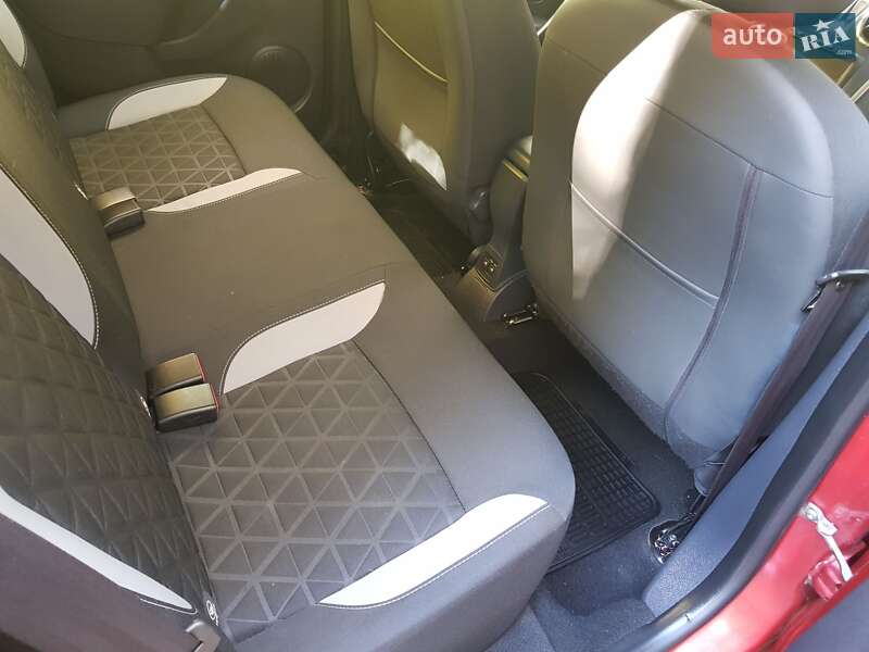 Внедорожник / Кроссовер Dacia Sandero StepWay 2014 в Чернигове