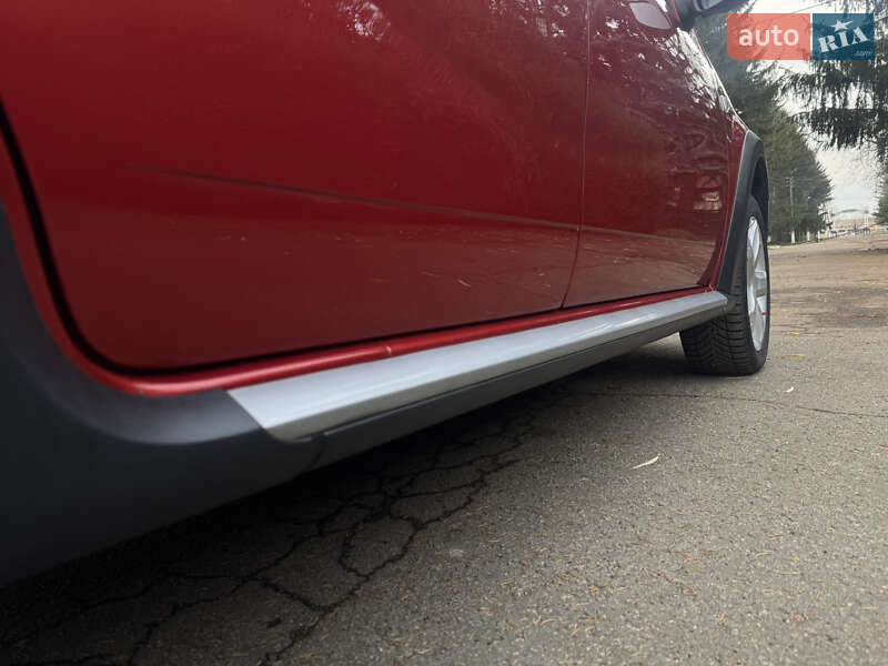 Позашляховик / Кросовер Dacia Sandero StepWay 2011 в Умані фото 6 Позашляховик / Кросовер Dacia Sandero StepWay 2011 в Умані