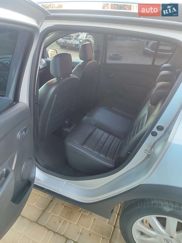 Внедорожник / Кроссовер Dacia Sandero StepWay 2013 в Тернополе