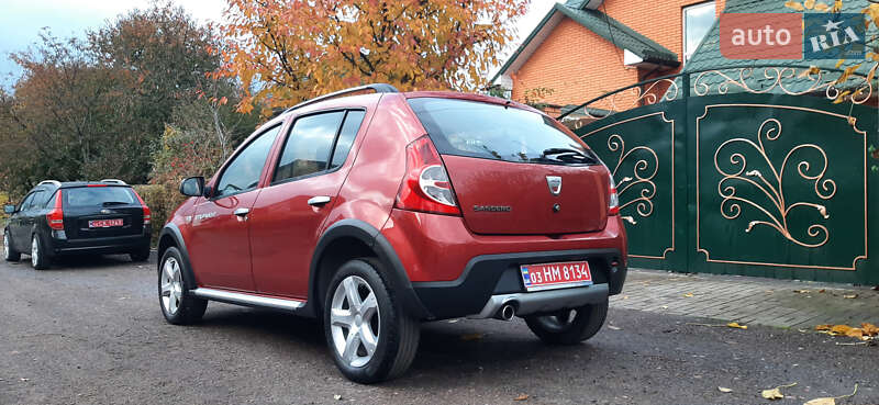 Позашляховик / Кросовер Dacia Sandero StepWay 2012 в Чернігові