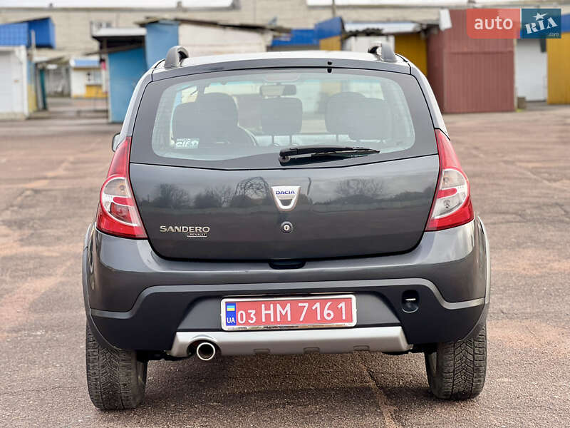 Позашляховик / Кросовер Dacia Sandero StepWay 2011 в Кролевці