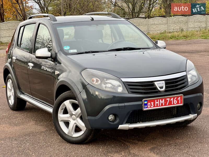 Позашляховик / Кросовер Dacia Sandero StepWay 2011 в Кролевці