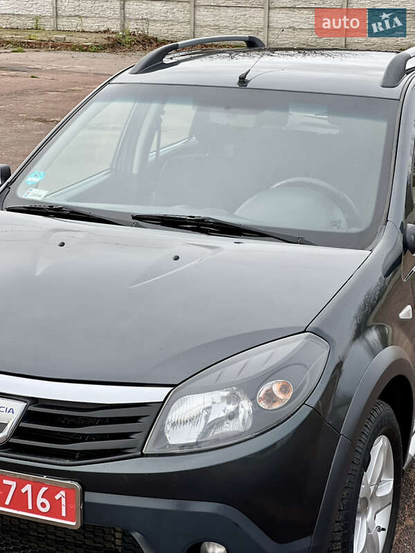 Позашляховик / Кросовер Dacia Sandero StepWay 2011 в Кролевці