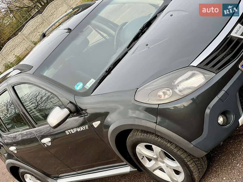 Позашляховик / Кросовер Dacia Sandero StepWay 2011 в Кролевці