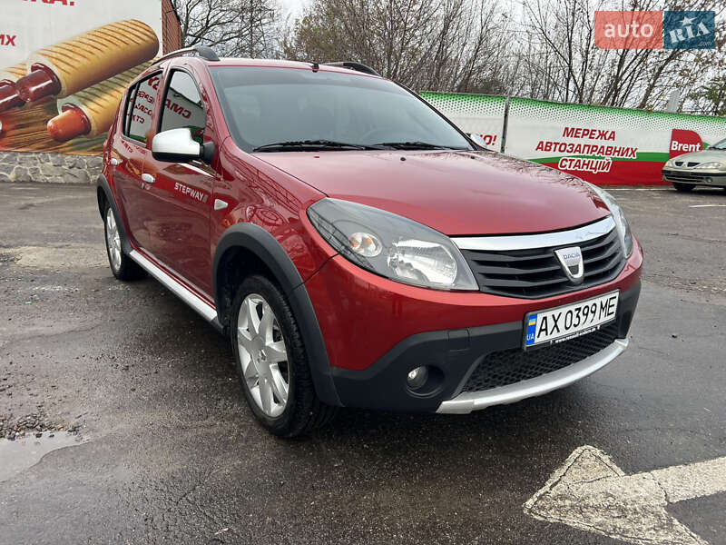 Хетчбек Dacia Sandero StepWay 2012 в Харкові