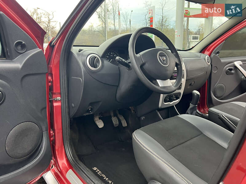 Хетчбек Dacia Sandero StepWay 2012 в Харкові
