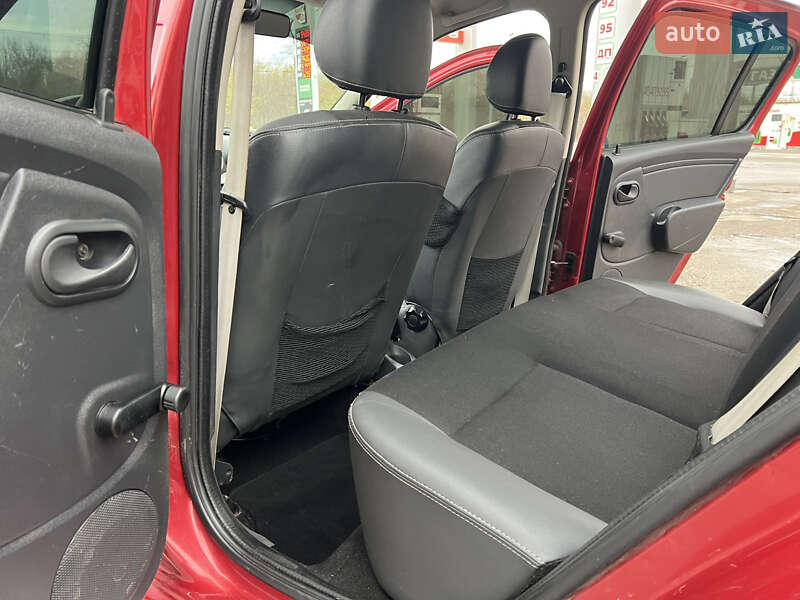 Хетчбек Dacia Sandero StepWay 2012 в Харкові