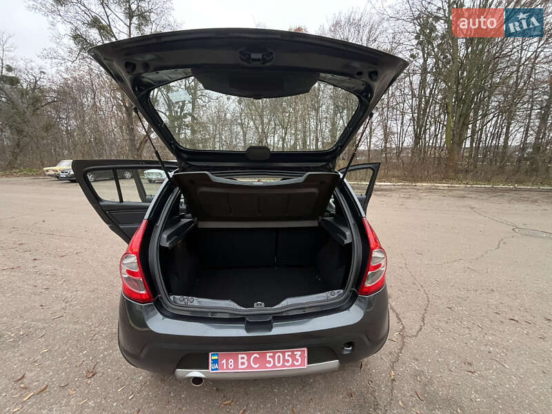 Внедорожник / Кроссовер Dacia Sandero StepWay 2011 в Радивилове фото 52 Внедорожник / Кроссовер Dacia Sandero StepWay 2011 в Радивилове