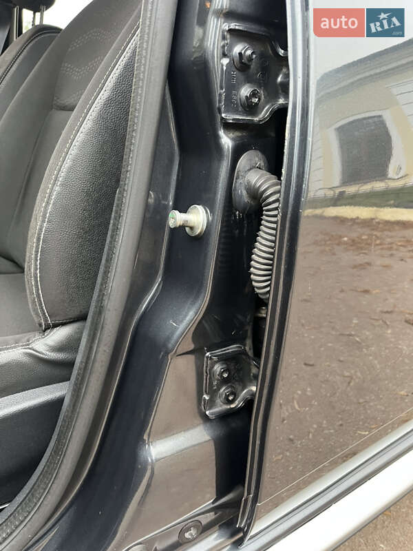 Внедорожник / Кроссовер Dacia Sandero StepWay 2011 в Радивилове фото 99 Внедорожник / Кроссовер Dacia Sandero StepWay 2011 в Радивилове