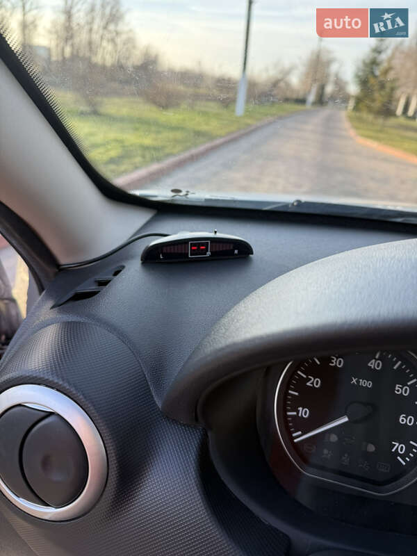 Внедорожник / Кроссовер Dacia Sandero StepWay 2012 в Миргороде фото 24 Внедорожник / Кроссовер Dacia Sandero StepWay 2012 в Миргороде