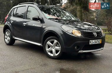 Позашляховик / Кросовер Dacia Sandero StepWay 2012 в Умані
