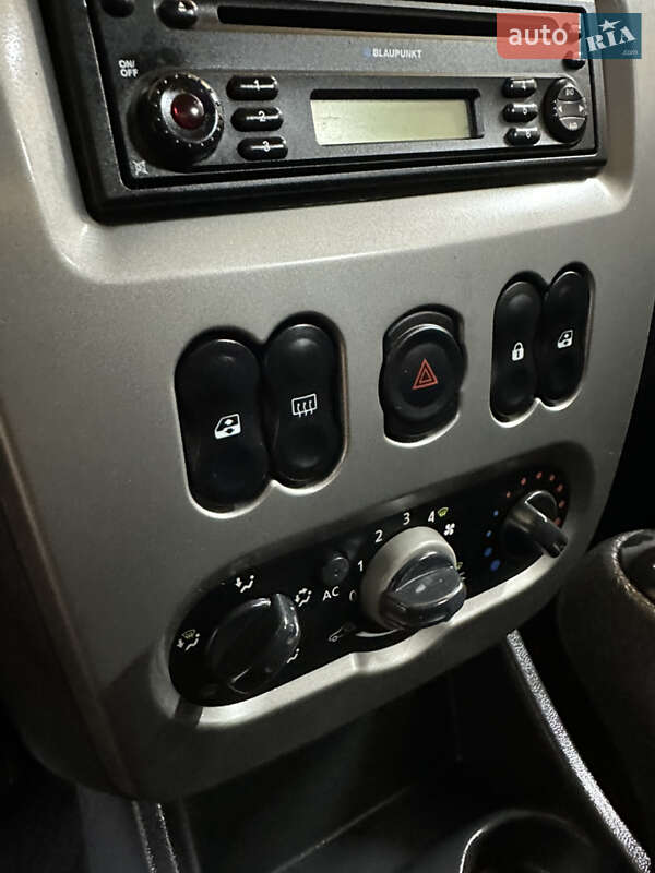 Позашляховик / Кросовер Dacia Sandero StepWay 2011 в Хоролі