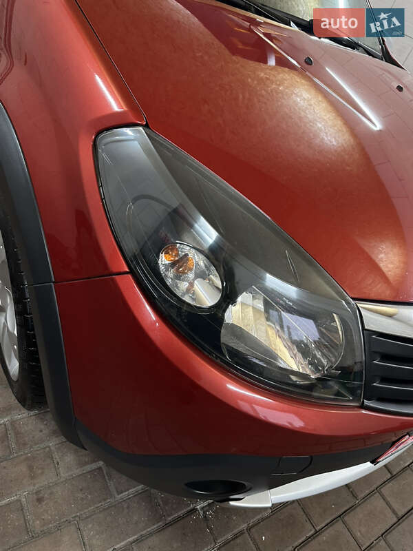 Позашляховик / Кросовер Dacia Sandero StepWay 2011 в Хоролі