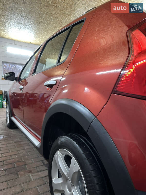 Позашляховик / Кросовер Dacia Sandero StepWay 2011 в Хоролі