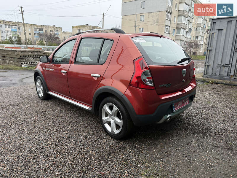 Внедорожник / Кроссовер Dacia Sandero StepWay 2010 в Слобожанском