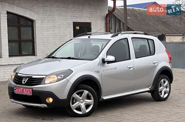 Позашляховик / Кросовер Dacia Sandero StepWay 2012 в Красилові