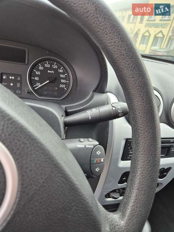 Внедорожник / Кроссовер Dacia Sandero StepWay 2012 в Стрые