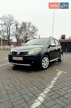 Внедорожник / Кроссовер Dacia Sandero StepWay 2011 в Каменском