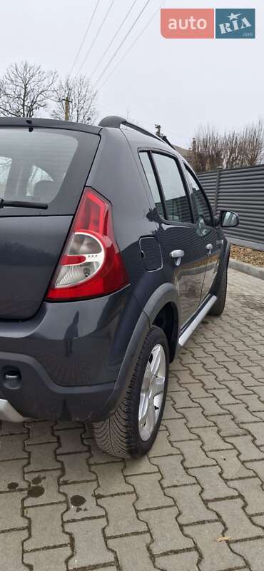 Позашляховик / Кросовер Dacia Sandero StepWay 2012 в Красилові