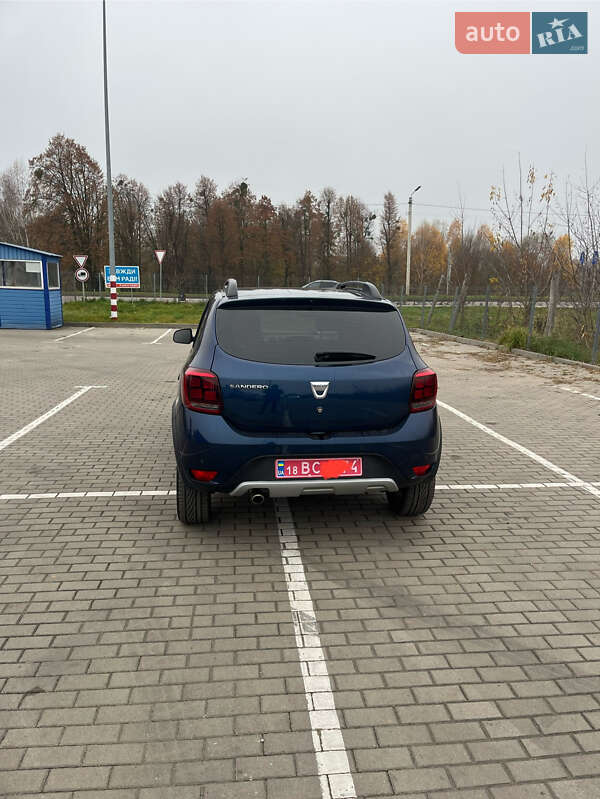 Внедорожник / Кроссовер Dacia Sandero StepWay 2017 в Дубно