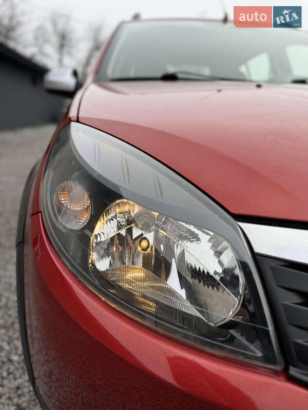 Внедорожник / Кроссовер Dacia Sandero StepWay 2011 в Луцке фото 27 Внедорожник / Кроссовер Dacia Sandero StepWay 2011 в Луцке