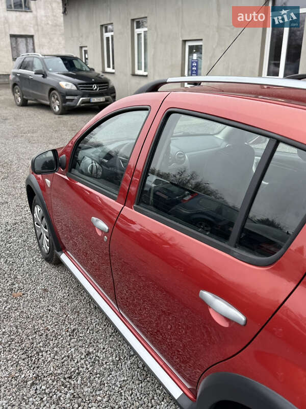 Внедорожник / Кроссовер Dacia Sandero StepWay 2011 в Луцке фото 58 Внедорожник / Кроссовер Dacia Sandero StepWay 2011 в Луцке