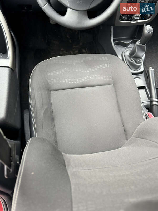 Внедорожник / Кроссовер Dacia Sandero StepWay 2011 в Луцке фото 92 Внедорожник / Кроссовер Dacia Sandero StepWay 2011 в Луцке