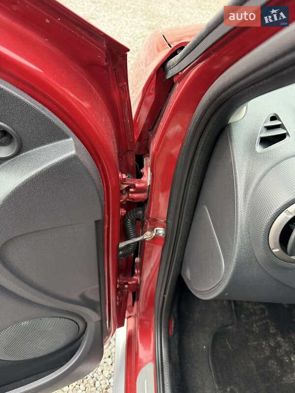 Внедорожник / Кроссовер Dacia Sandero StepWay 2011 в Луцке фото 113 Внедорожник / Кроссовер Dacia Sandero StepWay 2011 в Луцке