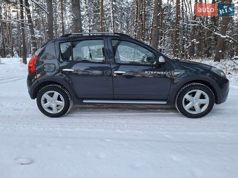 Внедорожник / Кроссовер Dacia Sandero StepWay 2010 в Кролевце фото Внедорожник / Кроссовер Dacia Sandero StepWay 2010 в Кролевце