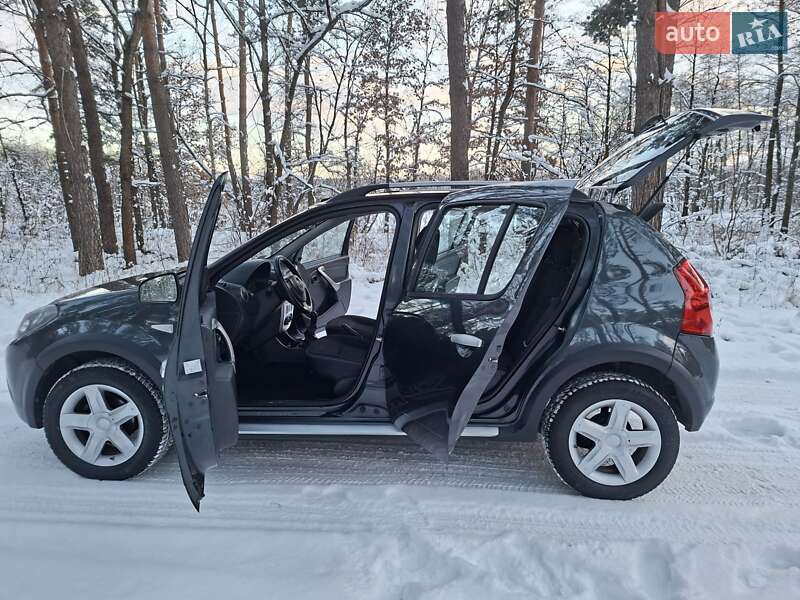 Внедорожник / Кроссовер Dacia Sandero StepWay 2010 в Кролевце фото 25 Внедорожник / Кроссовер Dacia Sandero StepWay 2010 в Кролевце