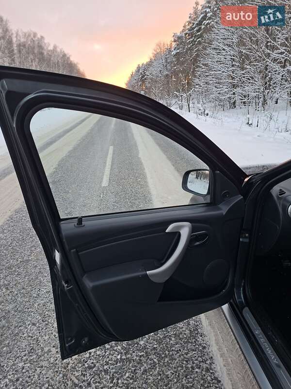 Внедорожник / Кроссовер Dacia Sandero StepWay 2010 в Кролевце фото 46 Внедорожник / Кроссовер Dacia Sandero StepWay 2010 в Кролевце