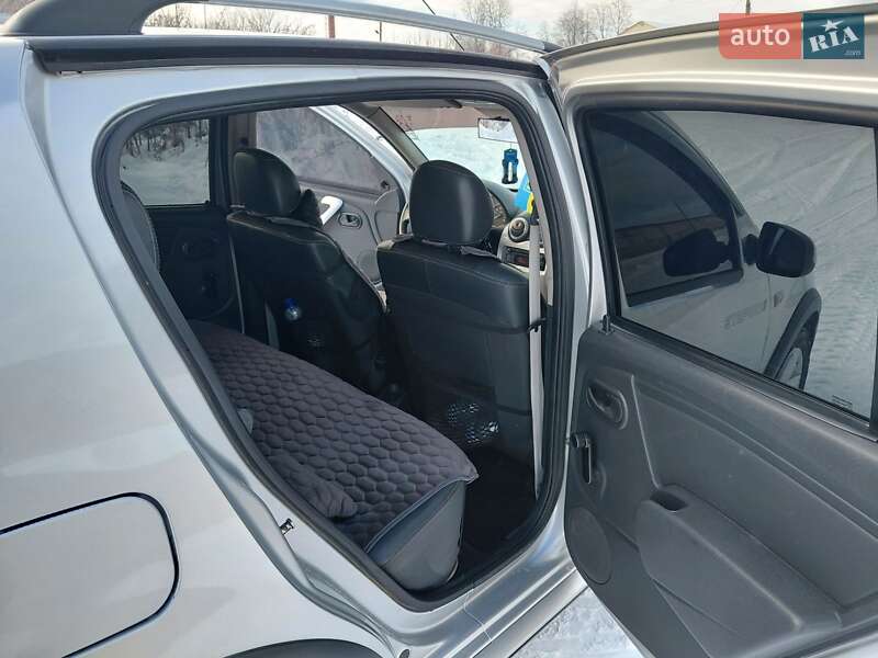 Позашляховик / Кросовер Dacia Sandero StepWay 2012 в Шостці