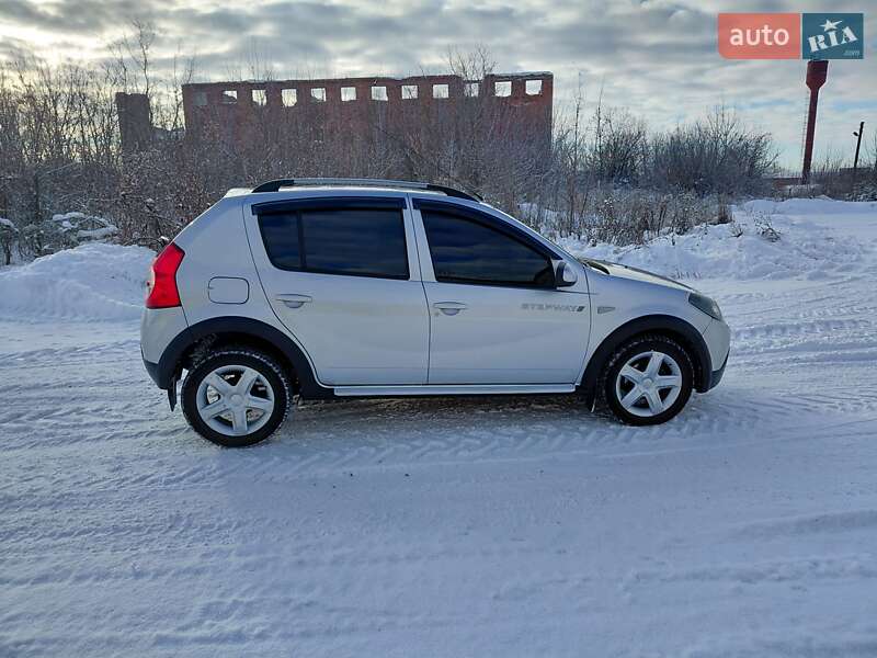 Dacia Sandero StepWay 2012