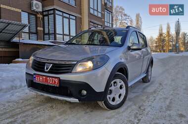 Позашляховик / Кросовер Dacia Sandero StepWay 2011 в Чернігові
