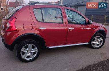 Внедорожник / Кроссовер Dacia Sandero StepWay 2012 в Луцке