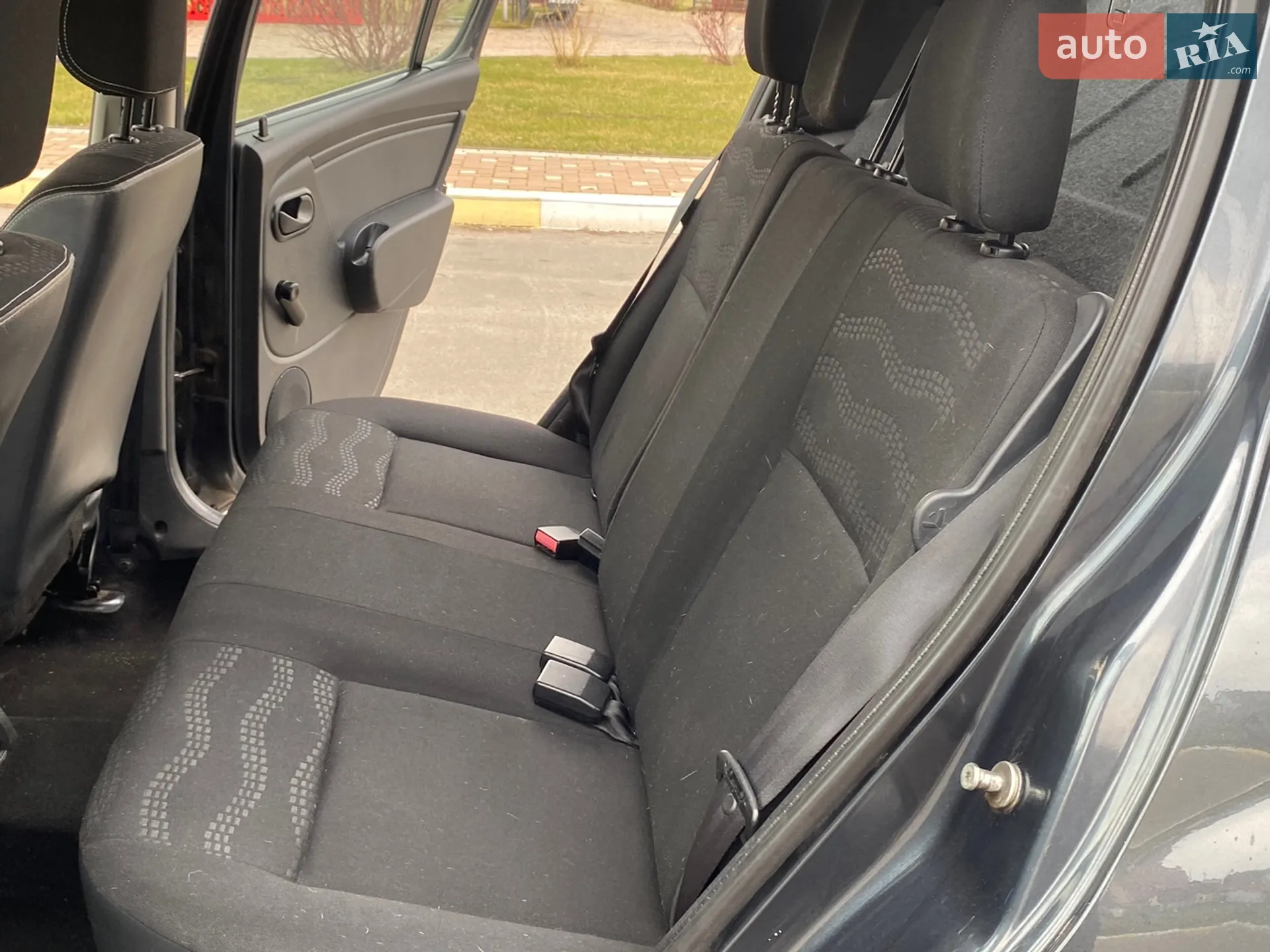 2010 Dacia Sandero - мініатюра 26