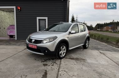 Внедорожник / Кроссовер Dacia Sandero StepWay 2012 в Богодухове