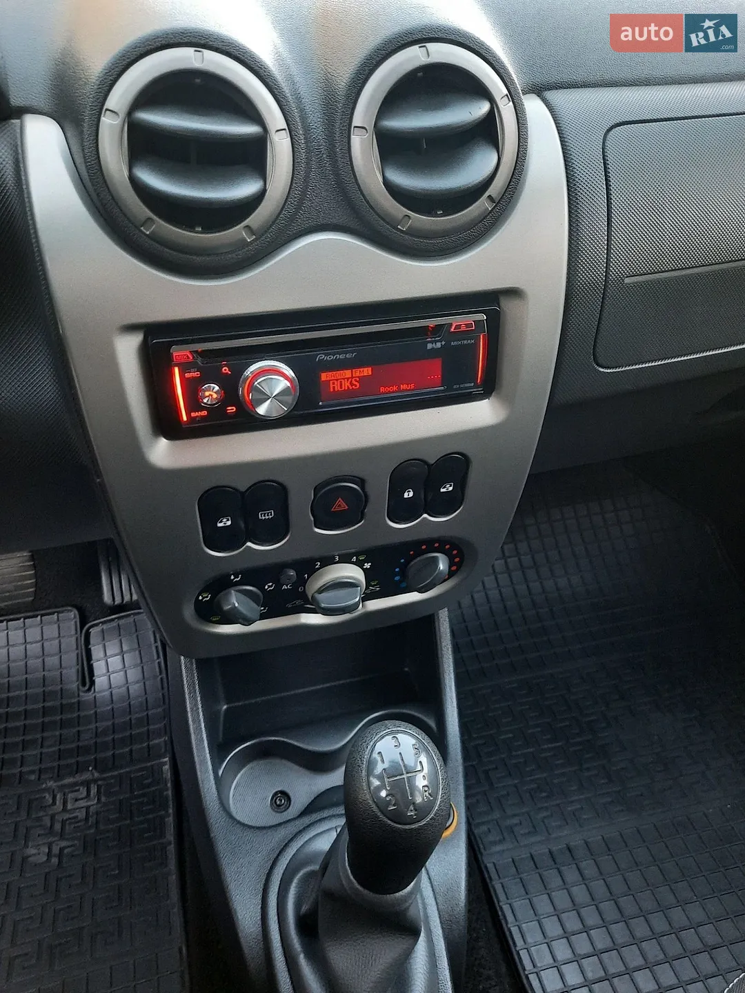 2010 Dacia Sandero - мініатюра 35