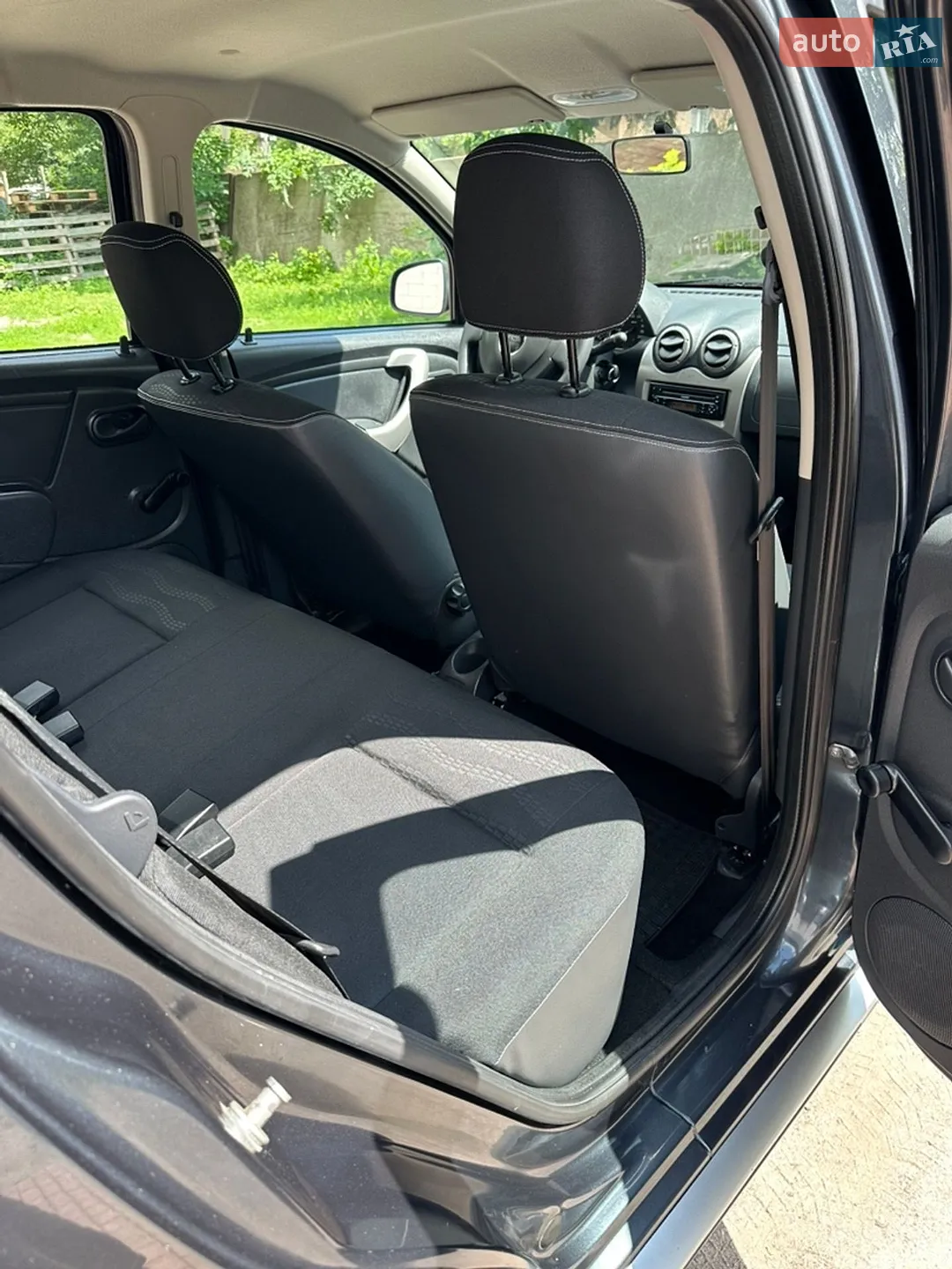 2010 Dacia Sandero - мініатюра 12