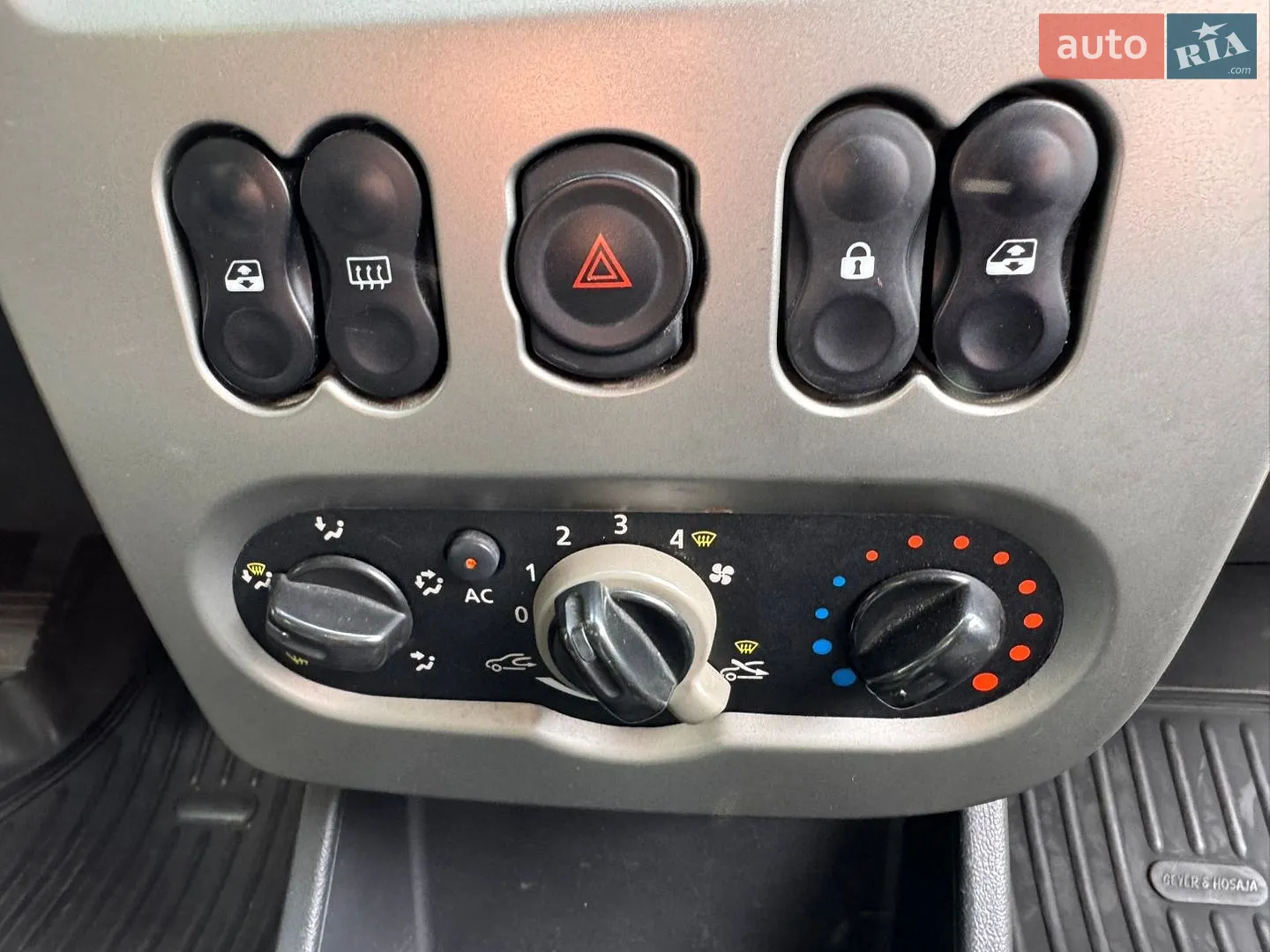 2012 Dacia Sandero - мініатюра 19