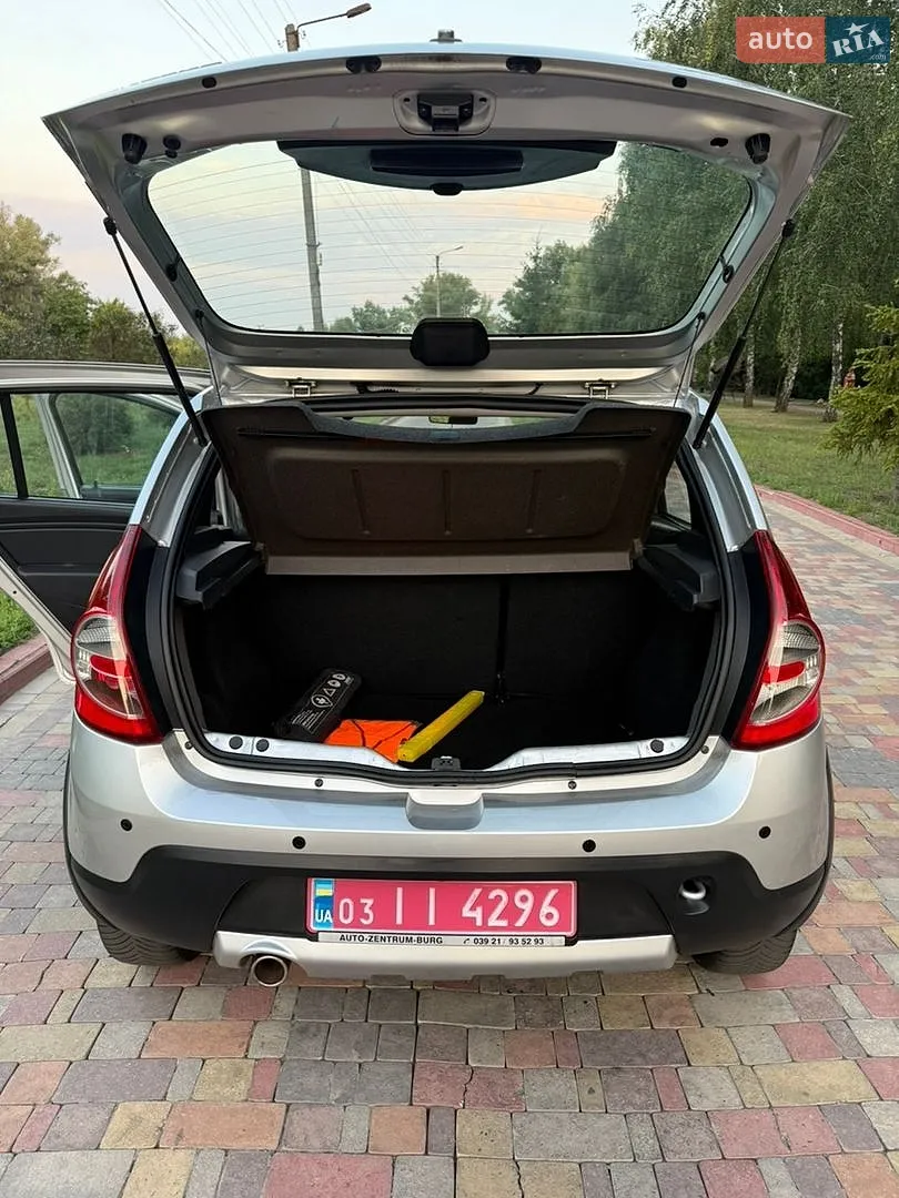 2012 Dacia Sandero - мініатюра 28