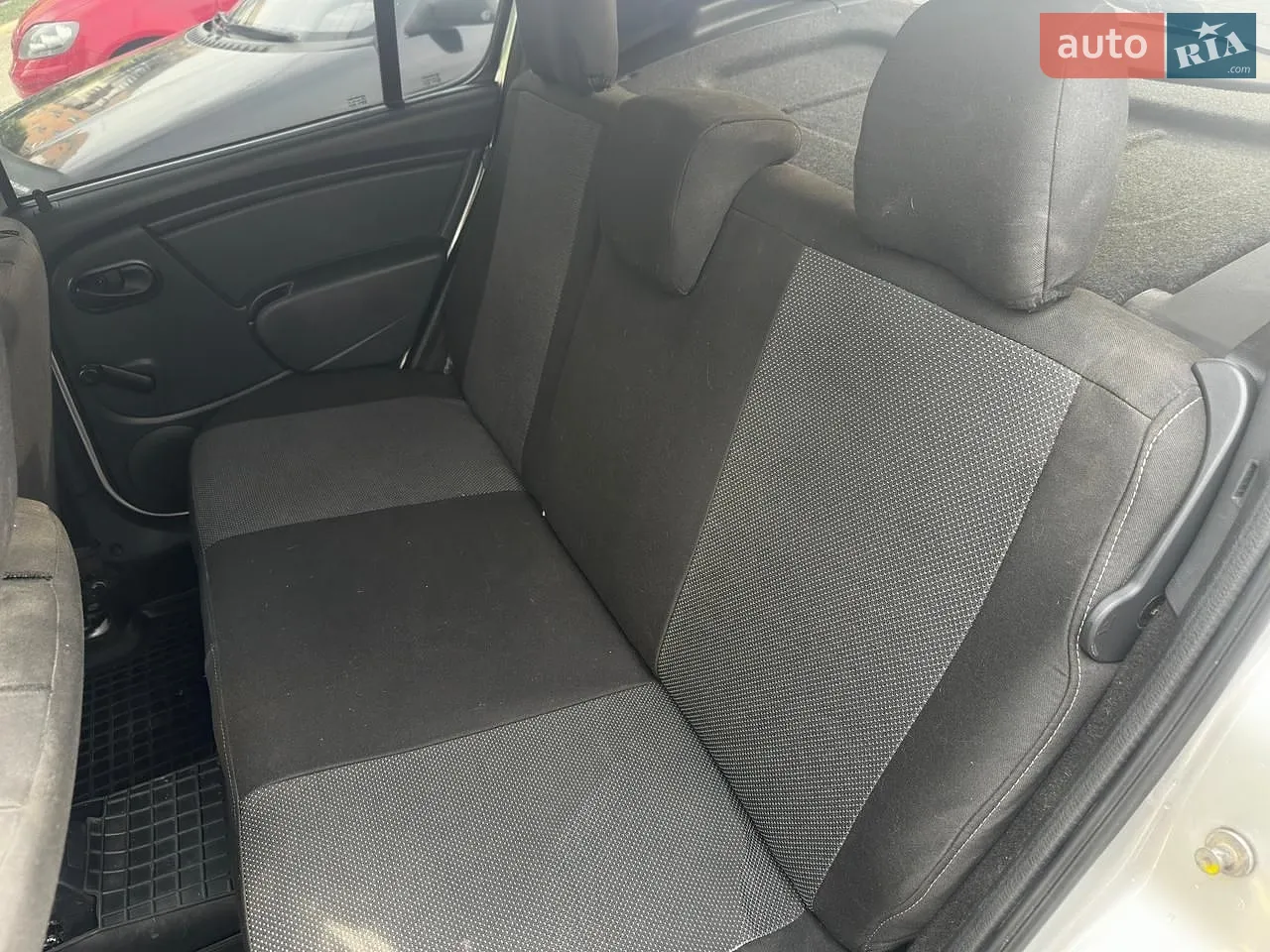 2010 Dacia Sandero - мініатюра 10