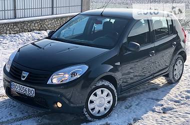 Хэтчбек Dacia Sandero 2013 в Тернополе