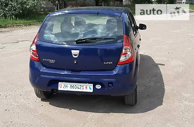 Хэтчбек Dacia Sandero 2009 в Чернигове