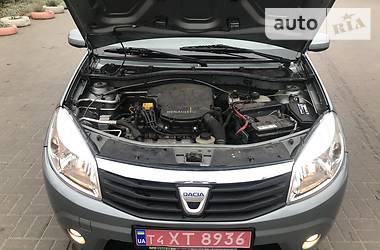 Хэтчбек Dacia Sandero 2009 в Дубно