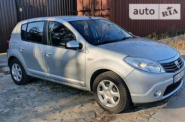 Хэтчбек Dacia Sandero 2009 в Кропивницком