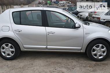 Хэтчбек Dacia Sandero 2009 в Кропивницком