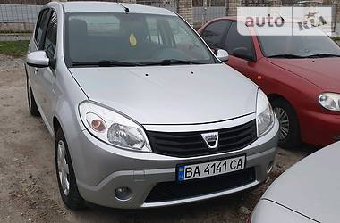 Хэтчбек Dacia Sandero 2009 в Кропивницком