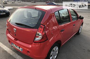 Седан Dacia Sandero 2011 в Тернополе